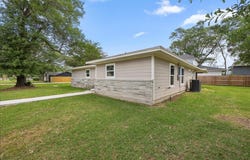 2505 Ave F, Nederland, TX 77627