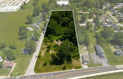 3617 Lees Ln, Louisville, KY 40216