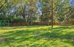 1015 County Road B2 W, Roseville, MN 55113