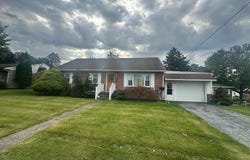 508 E HUMMELSTOWN Street, ELIZABETHTOWN, PA 17022