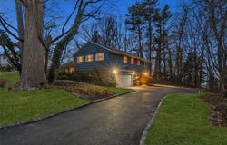 83 Fernwood Lane, Roslyn, NY 11576