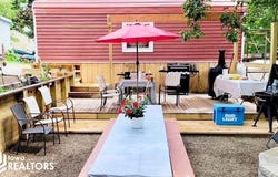 1410 E Ridge Drive, Brooklyn, IA 52211