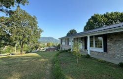 1728 Whispering Hills Drive, Kingsport, TN 37660