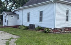 1005 Pekin Dr, Packwood, IA 52580