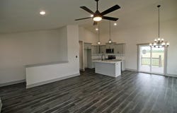 8641 E Cherrywood Ct, Bel Aire, KS 67226