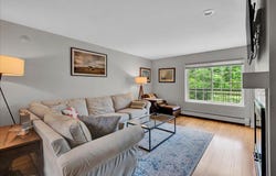 3 Lake Forest Drive, Burlington, VT 05401
