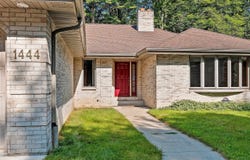 1444 N TIMBER Trail, SUAMICO, WI 54173-0320