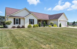 592 Gardenview Circle, Lima, OH 45801