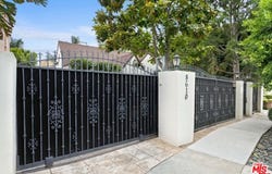 8610 Rugby Dr, West Hollywood, CA 90069