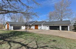 923 E 430th Road, Bolivar, MO 65613