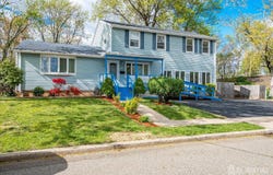 84 Orange Street, Woodbridge Proper, NJ 07095