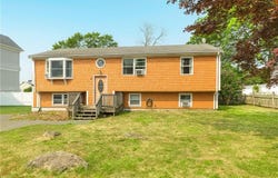 47 Allston Avenue, Middletown, RI 02842