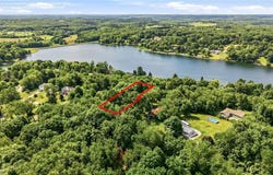 Tomahawk Drive, Negley, OH 44441