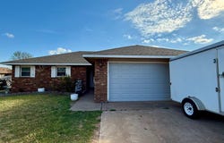 5801 Cedar Ridge Dr, Enid, OK 73703