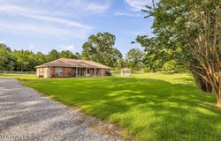 163 E Inda Road, Perkinston, MS 39573