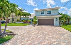 503 JOHNS PASS Avenue, MADEIRA BEACH, FL 33708