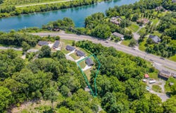 105 Wealdwood Drive, Clinton, TN 37716
