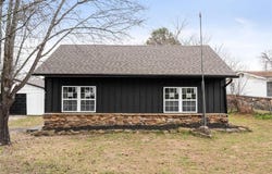 211 W Houston ST, Greenwood, AR 72936