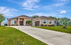 341 SW Kestor Drive, Port Saint Lucie, FL 34953