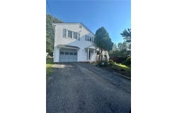 140 Alden Avenue, Warwick, RI 02886