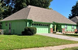 7700 E 127 Place, Grandview, MO 64030