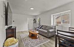 52598 NE 2ND St, Scappoose, OR 97056