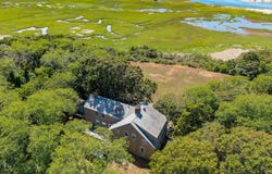 10 Cartway N, Eastham, MA 02642
