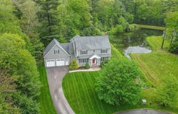 4 Buckskin Dr, Mansfield, MA 02048