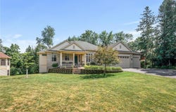 442 Vadnais Lake Drive, Vadnais Heights, MN 55127