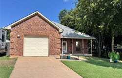 213 S Preston Street, Alvarado, TX 76009
