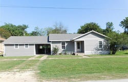 105 NW 7th Street, Hubbard, TX 76648