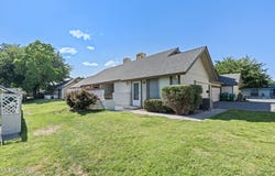 1725 York Way, Sparks, NV 89431