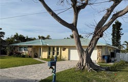 7875 Buccaneer Drive, Fort Myers Beach, FL 33931