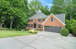 5020 Huntshire Lane SW, Lilburn, GA 30047