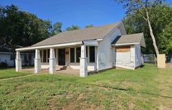 113 S AVENUE D, Burkburnett, TX 76354