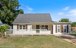326 Hillbrook Drive, Southaven, MS 38671