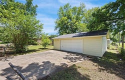 1002 East F Street, Russellville, AR 72801