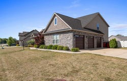 1101 Cascade Drive, Savoy, IL 61874
