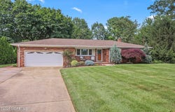 3 Mcelwaine Drive, Freehold, NJ 07728
