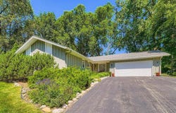 1755 Ranier Lane N, Plymouth, MN 55447