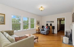810 N Johnson St, IowaCity, IA 52245