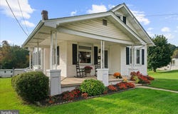 820 S READING Avenue, BOYERTOWN, PA 19512