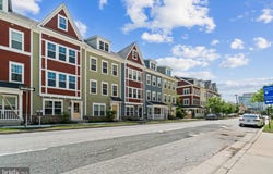 220 E PENNSYLVANIA Avenue, TOWSON, MD 21286