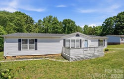 8755 Carroll Street, Hickory, NC 28601