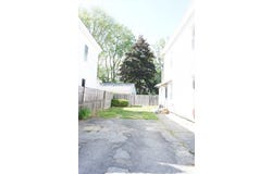 18 Sutherland St, Lowell, MA 01850
