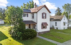 409 Kelly Street NW, New Philadelphia, OH 44663