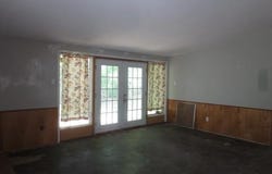 1206 NE 67th Street, Gladstone, MO 64118