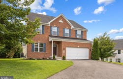 6101 FLEMINGTON COURT, CAPITOL HEIGHTS, MD 20743
