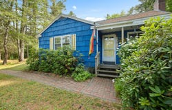 97 Forest Avenue, Orono, ME 04473