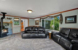 85131 CLOVERDALE RD, Creswell, OR 97426
